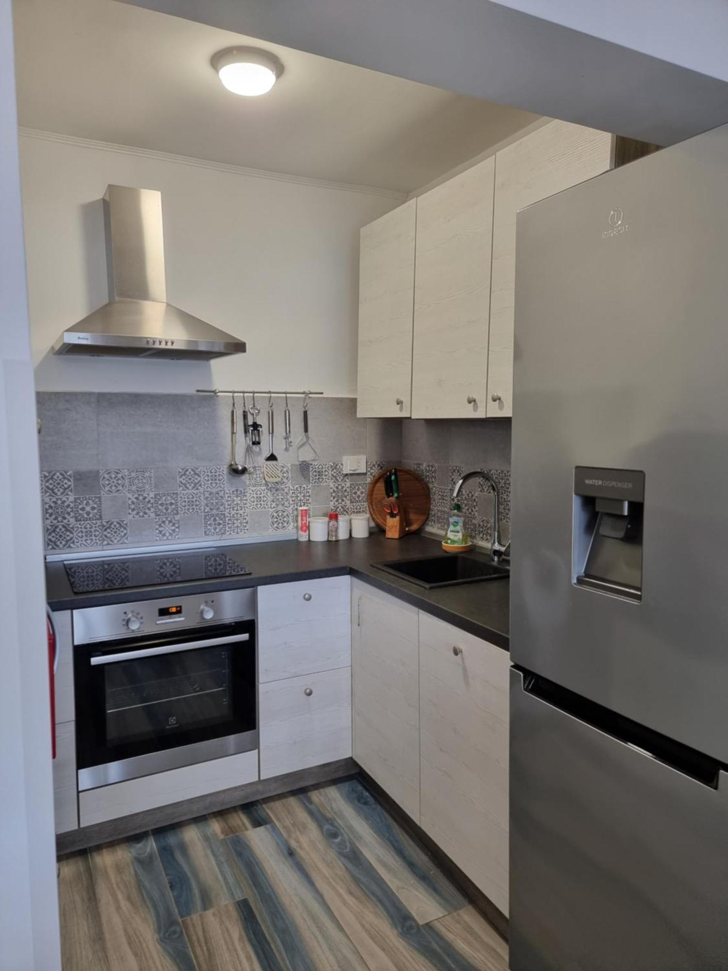 Laura Apartment